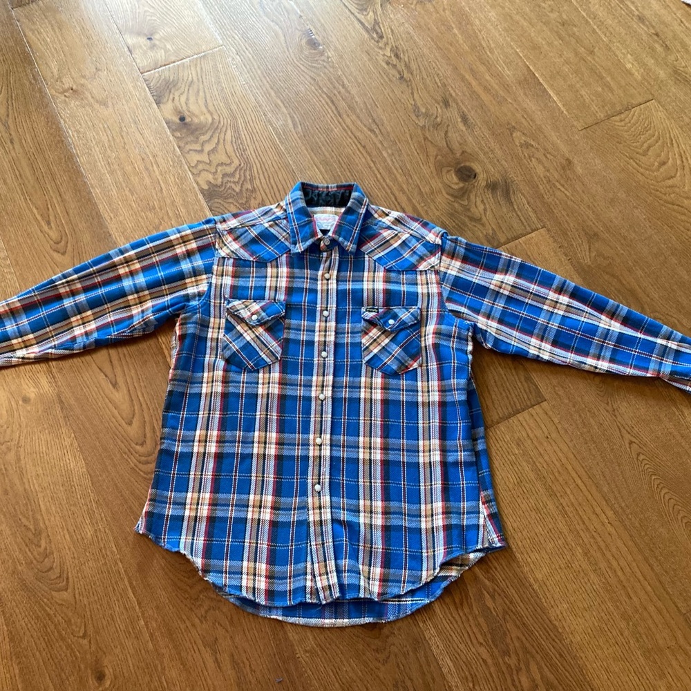 Vintage Wrangler Men's 100% cotton pearl snap Medium shirt VERY RARE